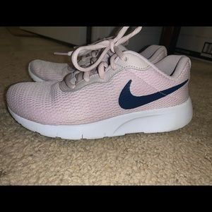 Girls 4Y pink Nike shoes
